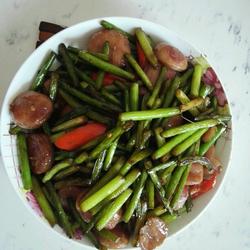 蒜薹炒肉肠的做法[图]