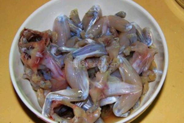 水煮牛蛙的做法图解1