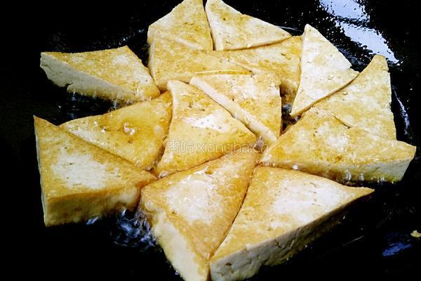 木耳炒豆腐的做法图解5