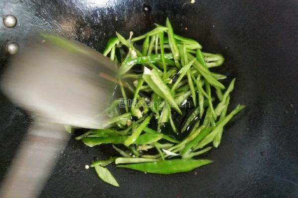 青椒海带丝的做法图解3