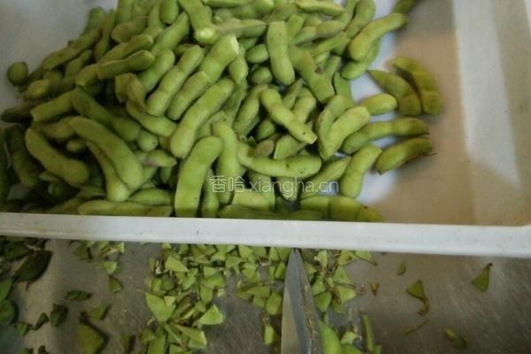 冰镇毛豆的做法图解1