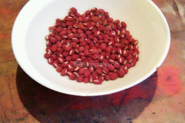 薏米红豆粥的做法图解1