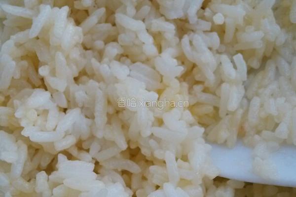 黄金蛋炒饭的做法图解1