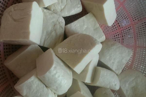 南乳焖豆腐五花肉的做法图解2