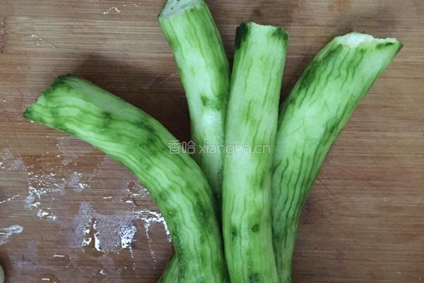 蒜蓉丝瓜的做法图解2