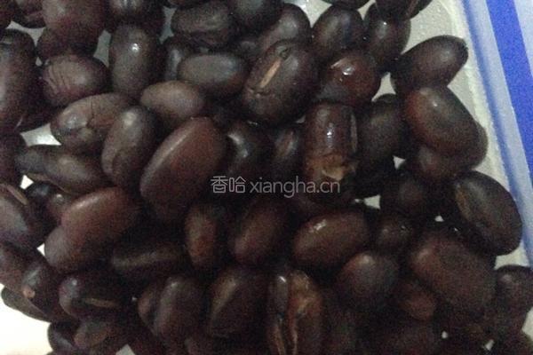 抹茶红豆奶油夹心蛋糕卷的做法图解2