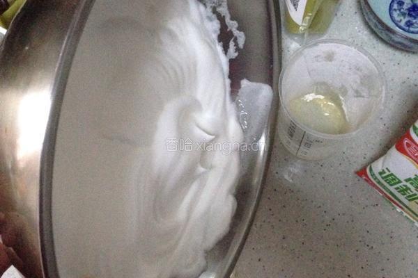 抹茶红豆奶油夹心蛋糕卷的做法图解14