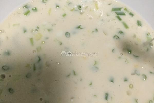 葱香蛋饼的做法图解2