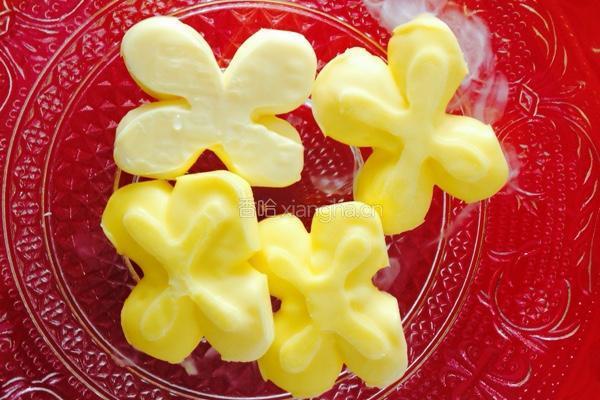 红豆酥菠萝吐司的做法图解1