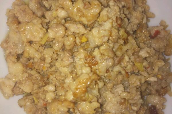 肉末菜豆腐(想要好看，可以炒点辣椒油淋上去)的做法图解3