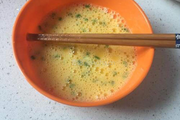 鸡蛋饼的做法图解1