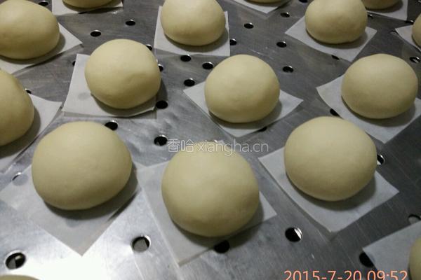 香滑奶皇包的做法图解5