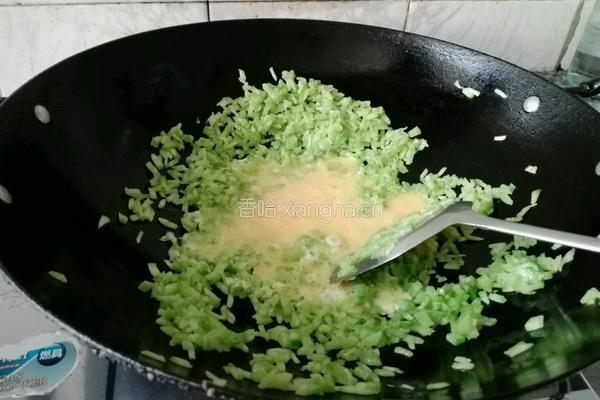 苦瓜炒蛋的做法图解5