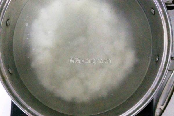 皮蛋瘦肉粥的做法图解5