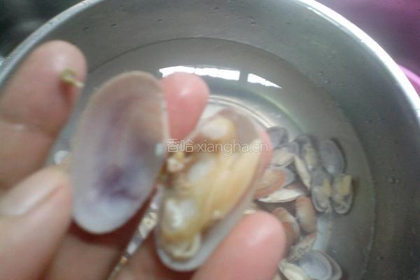 紫苏炒花甲的做法图解4