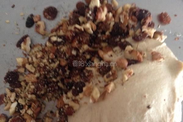 全麦核桃葡萄干软欧的做法图解2