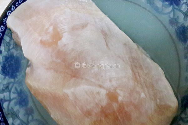 芹菜萝卜炒鸡丁。的做法图解2