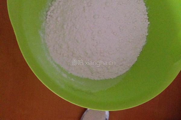 青椒水饺的做法图解1