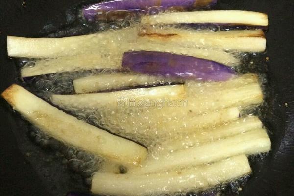 鲶鱼焖茄子的做法图解4