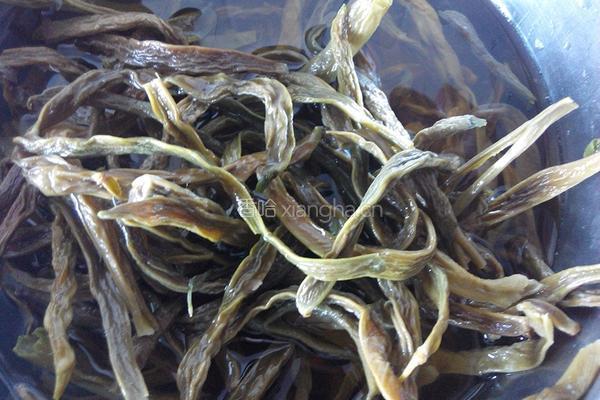 红烧肉炖干豆角的做法图解3