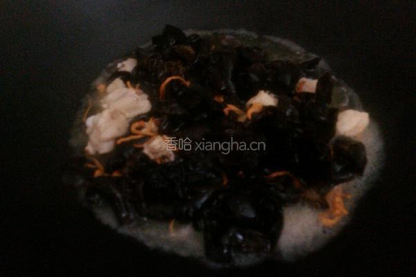 虫草花鸡汤浸云耳的做法图解8