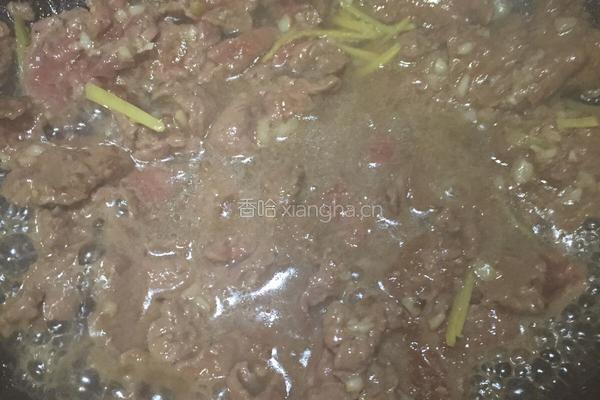 牛肉炒嫩莲藕的做法图解4