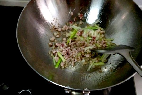 香菇炒饭的做法图解3