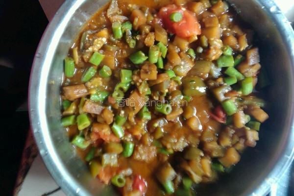 茄子豆角凉拌面的做法图解1