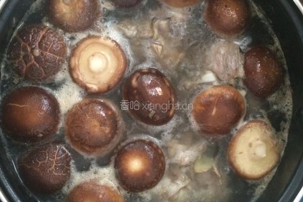 香菇大骨汤的做法图解4