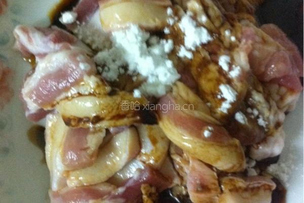 圆椒炒肉的做法图解2