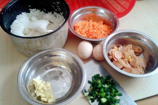 蛋炒饭的做法图解1