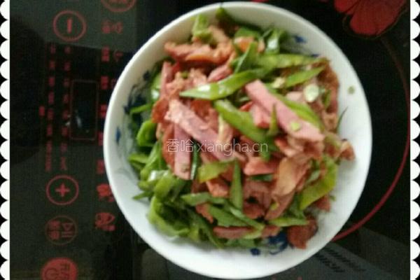 犍孑肉炒扁豆角的做法图解6