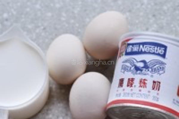 奶香浓郁 冰凉好布丁的做法图解1