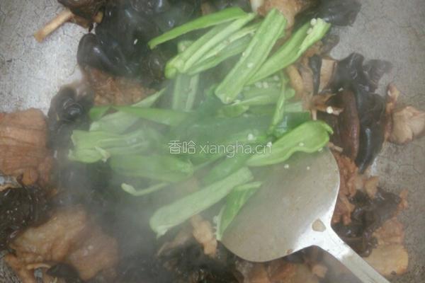 木耳炒肉的做法图解6