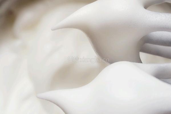 零失败戚风蛋糕卷的做法图解9