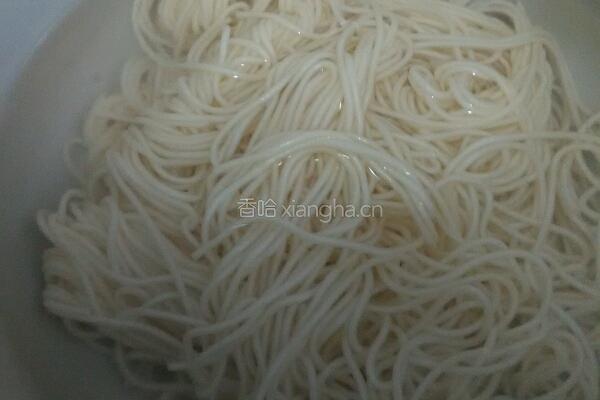 三丝蛋炒面的做法图解3