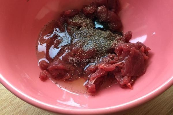 虾仁牛肉炒饭的做法图解1