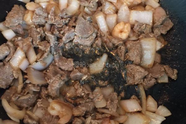虾仁牛肉炒饭的做法图解5