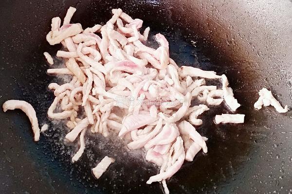 肉炒韭菜梗的做法图解4