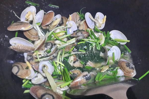紫苏炒花甲的做法图解9