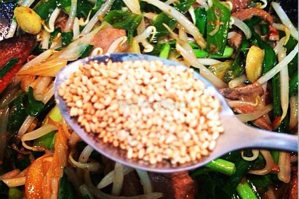 韭菜豆芽炒猪肝的做法图解9