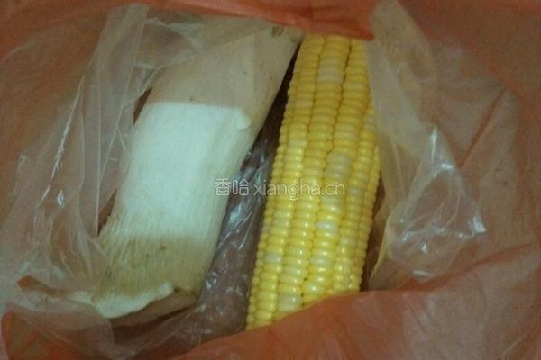 腿菇排骨汤的做法图解1