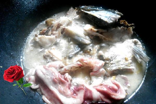 鱼肉炖豆腐的做法图解5
