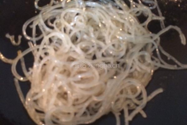 豆芽炒粉条的做法图解4