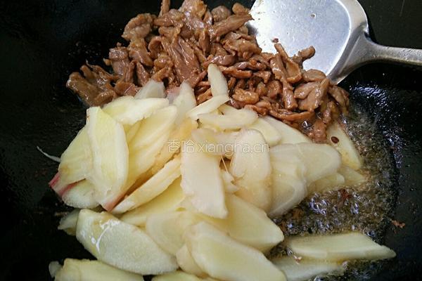 嫩姜炒肉的做法图解5
