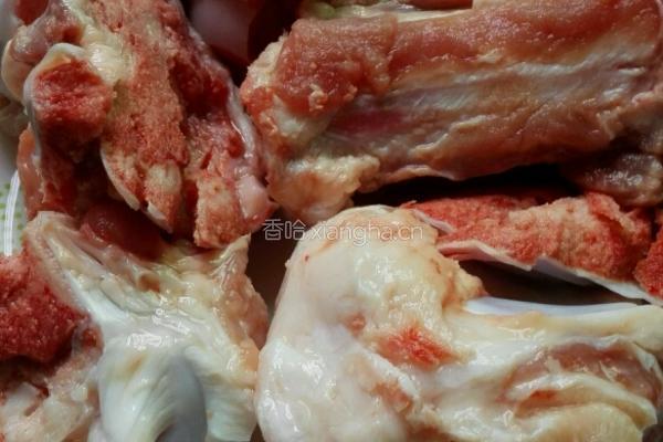 大骨清补汤的做法图解1
