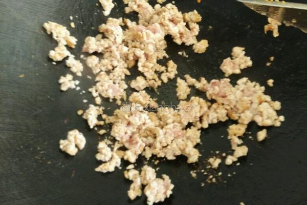 鸡蛋炸酱面的做法图解4