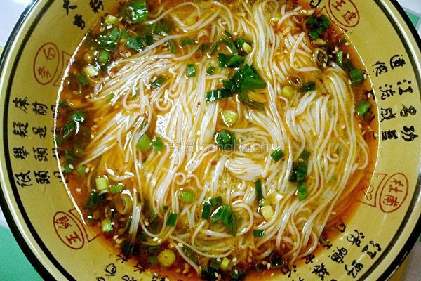 酸汤龙须面的做法图解4