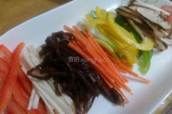 七彩肉丝的做法图解1