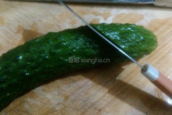 蓑衣黄瓜的做法图解3